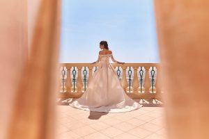Weddings-Lifestyle-ArabicBrideBalcony