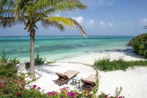 Zawadi-sunbed+on+thebeach-1920w